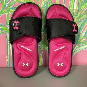 Under Armour slides, size Y3, new w/o box, in time for the holidays,Adorable.